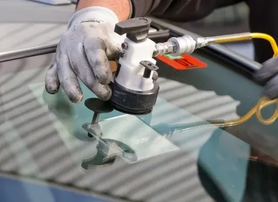 Réparation impact pare-brise Nantes